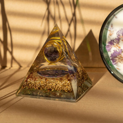 Piramide Orgonite Media con Ametista e Rame 7x6 cm
