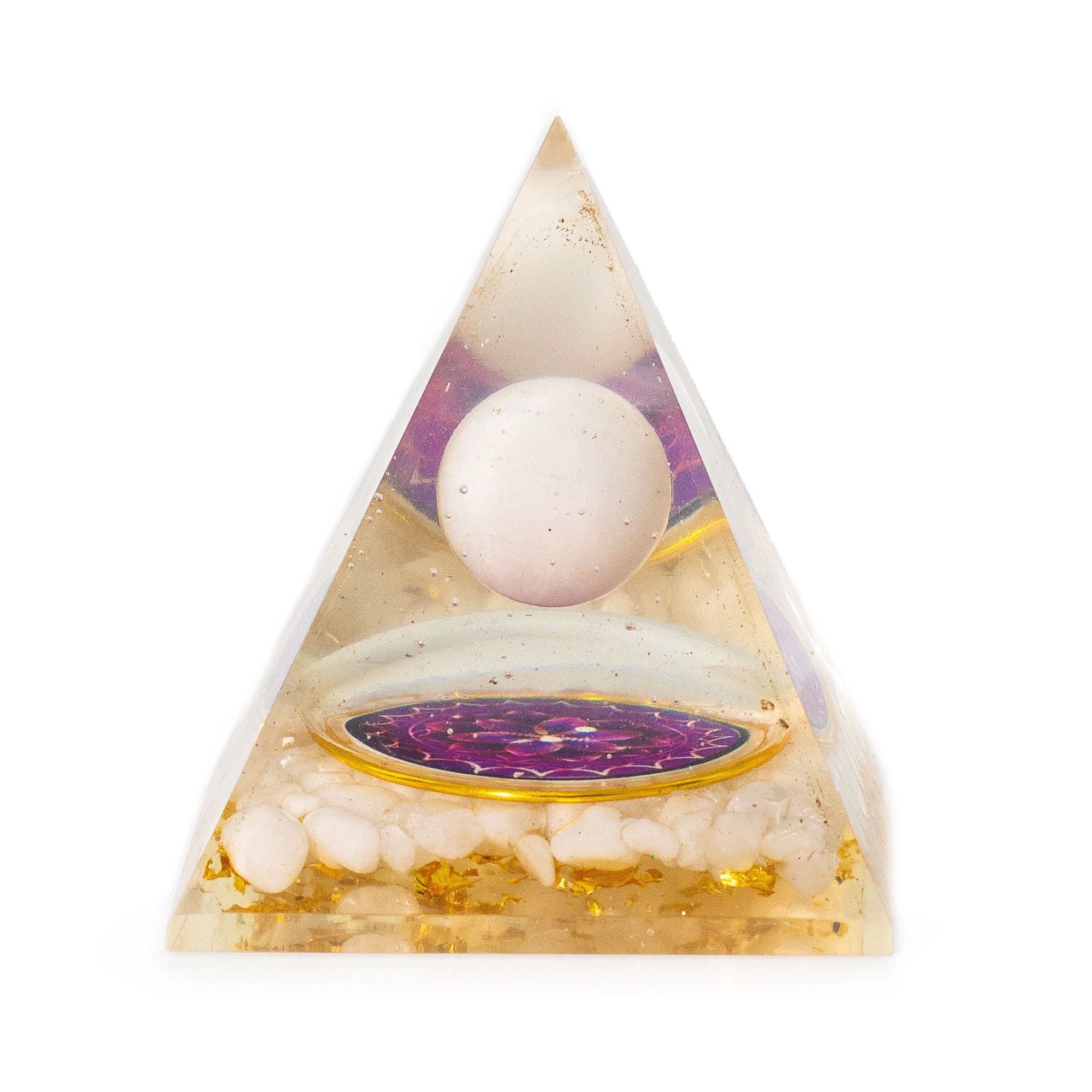Piramide Orgonite con Sfera di Quarzo Bianca 7x6 cm - Pezzi Naturali di Quarzo e Scaglie Dorate