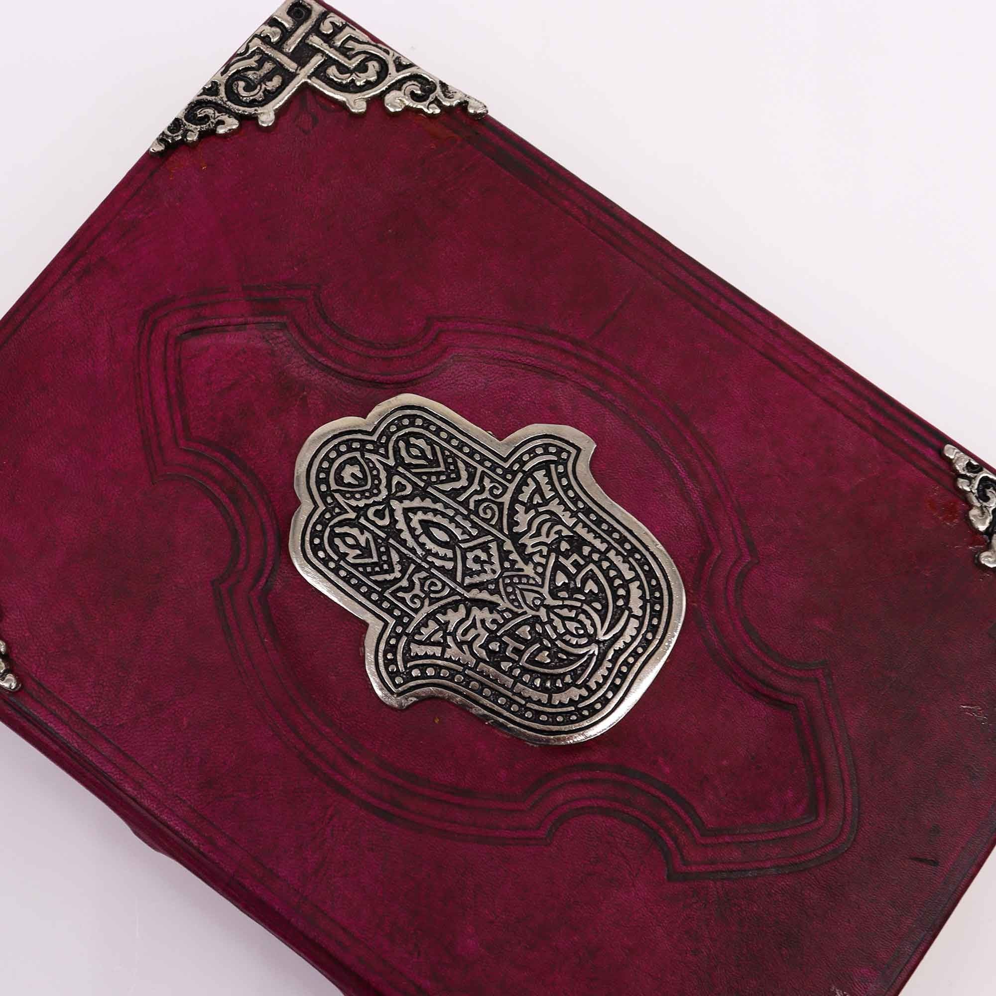 Libro Hefty Red Tan con Decorazione Hamsa