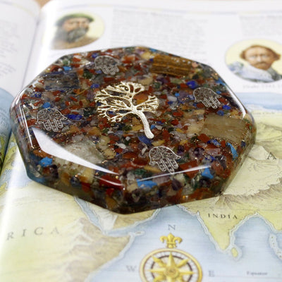 Pacchetto di Energia da Scrivania Orgonite - Albero della Vita - Grande - Realizzato a Mano con Pietre Preziose e Rame - Perfetto come Regalo - Dimensioni 11 cm x 1,5 cm - Protezione contro l’Inquinamento Elettromagnetico - Simbolo di Armonia ed Energia