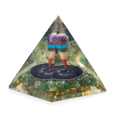 Piramide Orgonite Media con Pendolo e Chips Verdi di Avventurina 7x6 cm