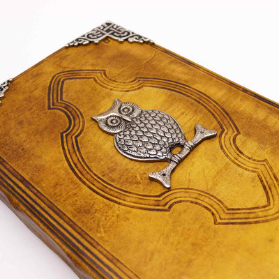 Libro Hefty Coffee Tan con Decorazione a Forma di Civetta