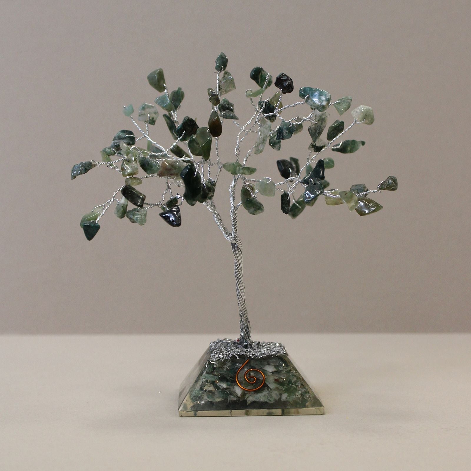 Albero della fortuna con base in orgonite e 80 pietre di agata muschiata