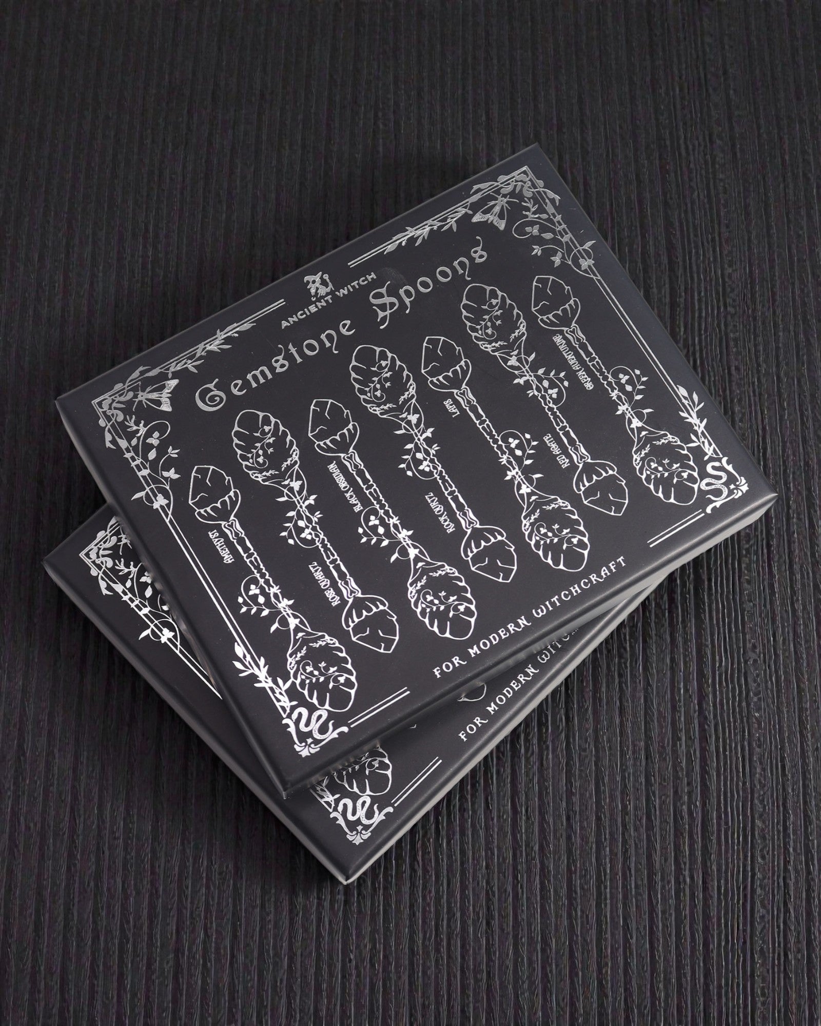 Arcana Noctis – Serie di 7 cucchiaini da strega grigio scuro con pietre naturali