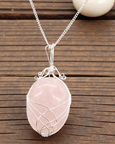 Delicatezza a Spirale – Collana con quarzo rosa