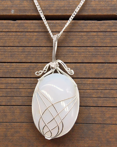 Ricciolo di Luce – Collana con opalite