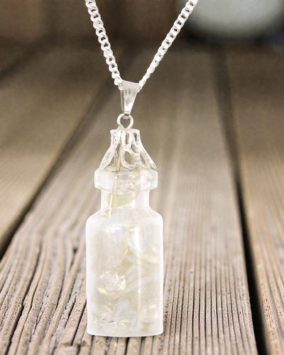 Bottiglietta di Luce – Collana con Opalite in Fiala di Vetro