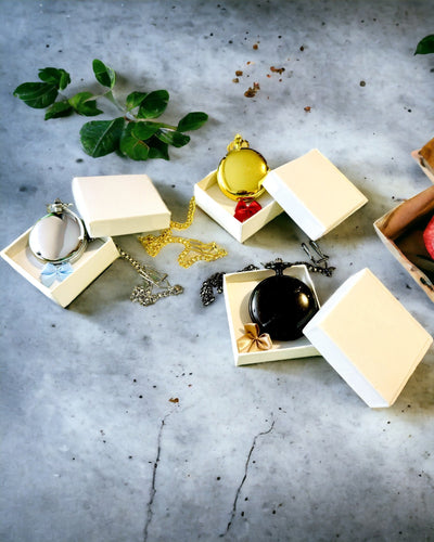 Orologio da Tasca Meccanico Classico con Doppio Coperchio, Manuale, Colore Oro, con Incisione