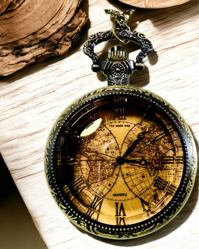 Orologio da Tasca Classico al Quarzo con Mappa del Mondo – Ciondolo con Catena in Stile Vintage per Lei e per Lui, incisione