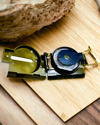 Bussola di Navigazione Impermeabile ad Alta Precisione in Colore Verde Militare – Affidabile per l'Orientamento, possibilità di incisione