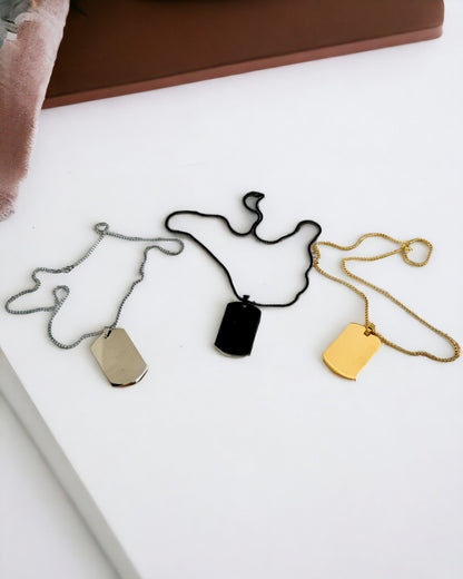 Collana con Dog Tag "Tre Sfumature di Stile" - Piastrina - Elegante Pendente in Acciaio Inossidabile con Opzione di Incisione