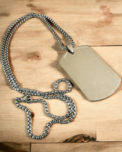 Collana con Dog Tag "Tre Sfumature di Stile" - Piastrina - Elegante Pendente in Acciaio Inossidabile con Opzione di Incisione
