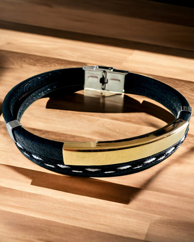 Braccialetto Sportivo in Pelle PU e Acciaio Inossidabile con Possibilità di Incisione – 3 Colori