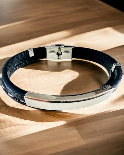 Braccialetto Sportivo in Pelle PU e Acciaio Inossidabile con Possibilità di Incisione – 3 Colori