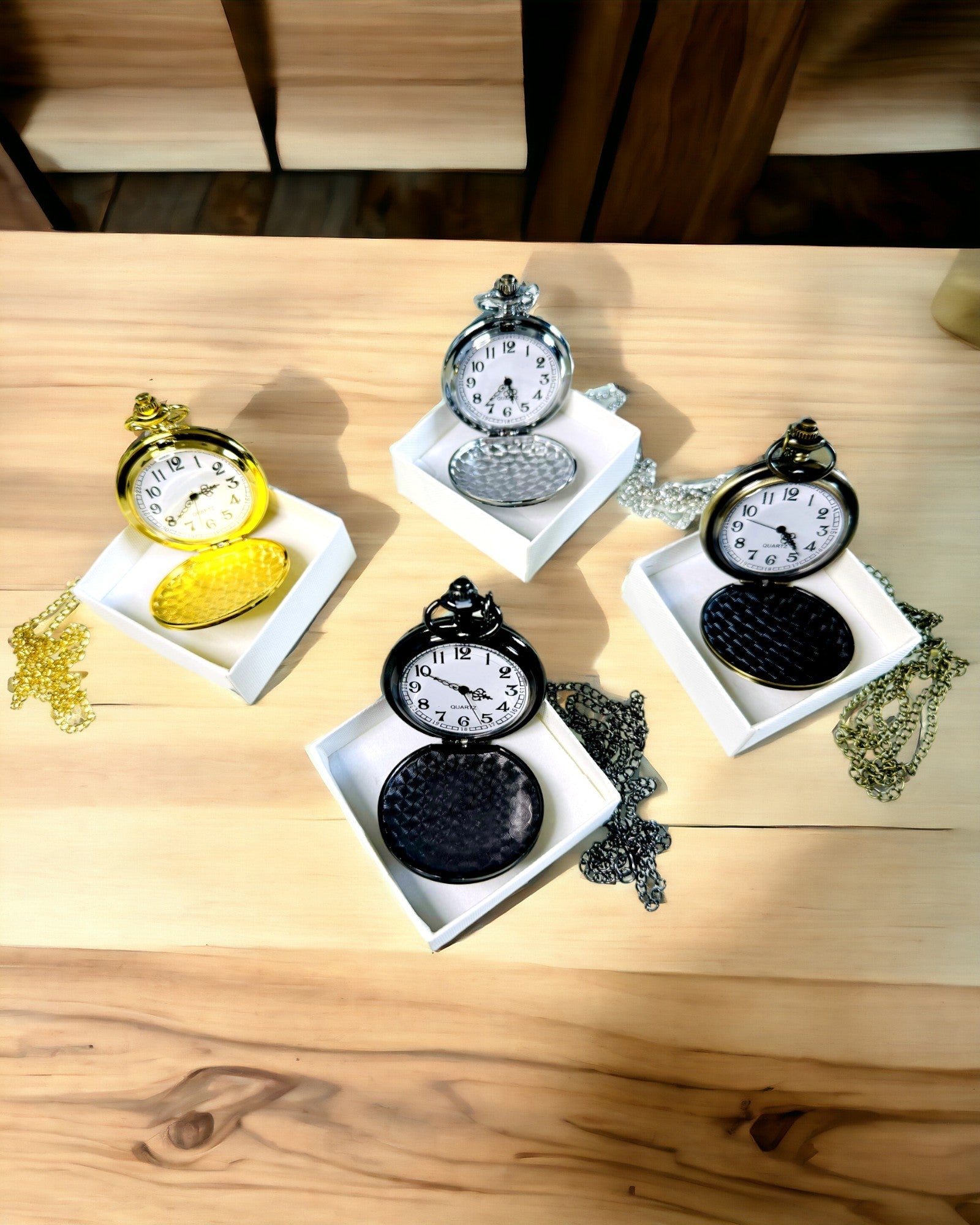 Orologio da tasca in stile vintage personalizzabile - oro spazzolato