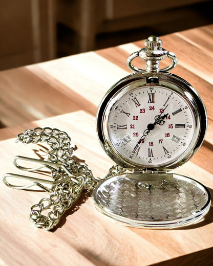 Orologio da tasca in argento con movimento al quarzo e possibilità di incisione