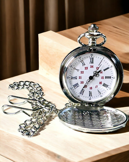 Orologio da tasca in argento con movimento al quarzo e possibilità di incisione