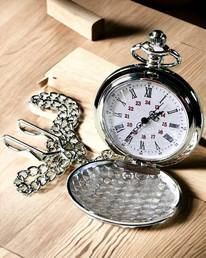 Orologio da tasca in argento con movimento al quarzo e possibilità di incisione