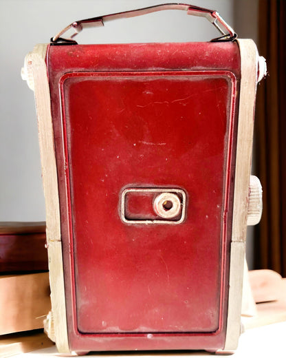 Vintage Vision: Fotocamera Decorativa Retrò con Opzione di Incisione