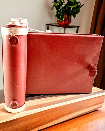 Vintage Vision: Fotocamera Decorativa Retrò con Opzione di Incisione