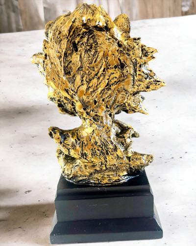 Leone Reale - Figura Decorativa Maestosa con Possibilità di Incisione, 2 varianti di colore a scelta, per regalo