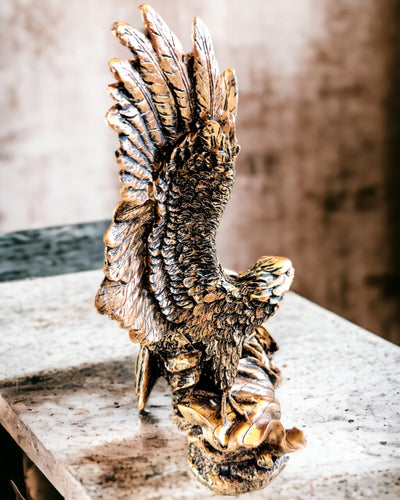 "Władca Wiatrów" - Scultura Retrò di Aquila in Stile Vintage con Opzione di Incisione