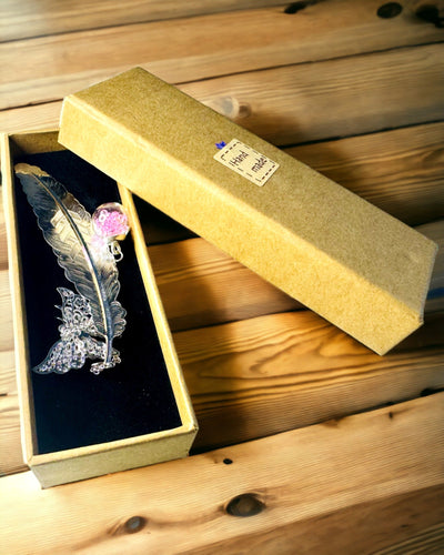 Segnalibro Creativo in Stile Retrò con Motivo di Piuma e Farfalla – Elegante Regalo per mamma, insegnante, Promozionale, Colore Argento/rosa