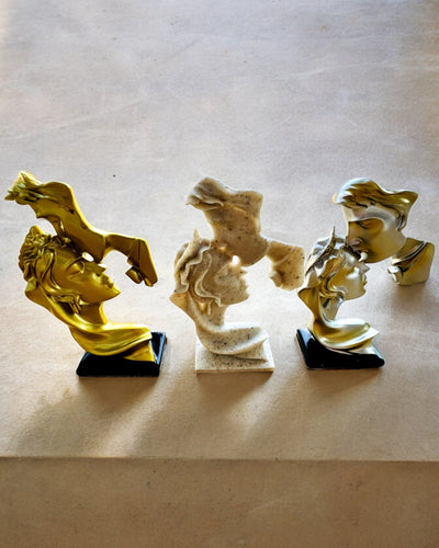 Figurina "Eleganza in Pietra" colore oro - altezza 13,5 cm, Decorativa con Opzione di Incisione
