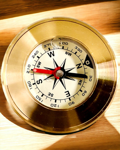 Bussola da Navigazione con Possibilità di Incisione, in Ottone, Design Classico – 5 cm