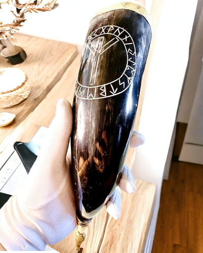 Tazza Corno "Viking Valor" - Incisa a Mano, Qualità Premium - 4 varianti disponibili