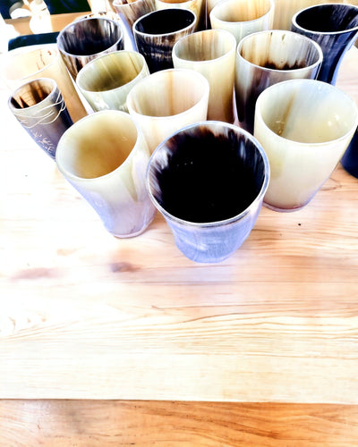 Tazza Piccola Fatta a Mano con Possibilità di Incisione, bicchiere Indiano Tazza, possibilità di personalizzazione per regalo, incisione. Colore scuro