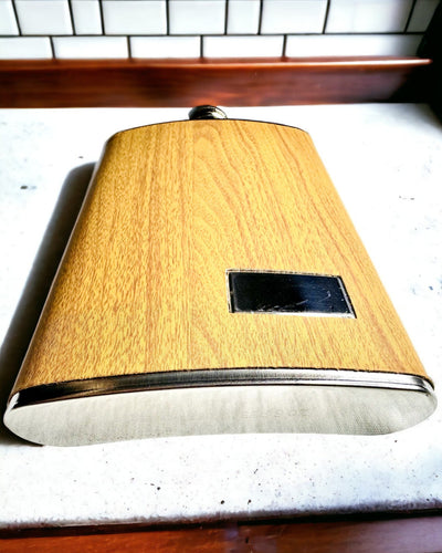 Set in Legno "Piersiówka Elegance" con possibilità di personalizzazione con incisione