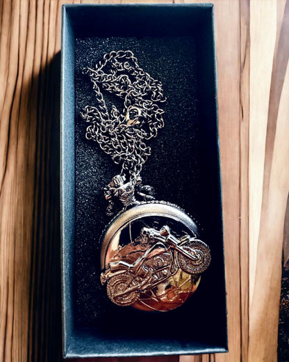 Elegante Orologio da Tasca Passione per la Motocicletta, possibilità di personalizzazione con incisione