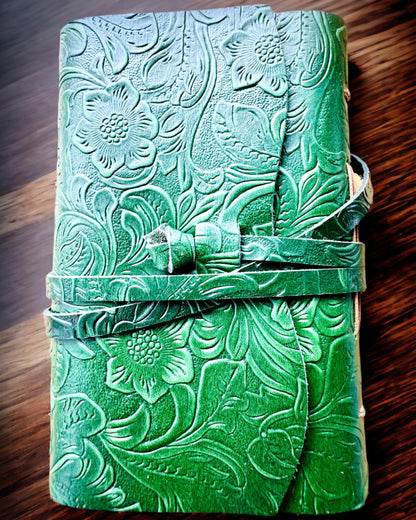 Taccuino Premium in Pelle "Eleganza della Natura" - 200 pagine, 120g, notes, album da disegno, 2 colori a scelta, personalizzazione con incisione