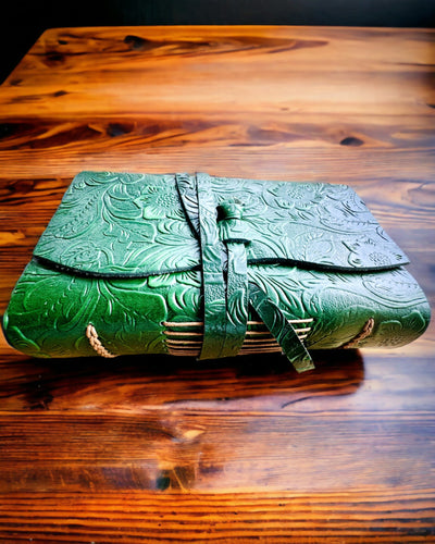 Taccuino Premium in Pelle "Eleganza della Natura" - 200 pagine, 120g, notes, album da disegno, 2 colori a scelta, personalizzazione con incisione