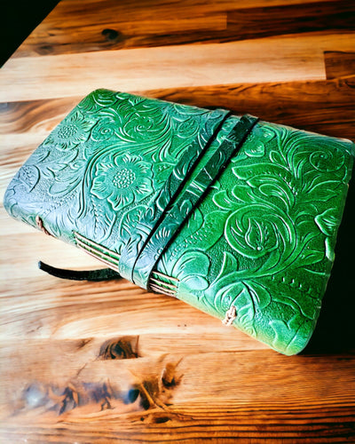 Taccuino Premium in Pelle "Eleganza della Natura" - 200 pagine, 120g, notes, album da disegno, 2 colori a scelta, personalizzazione con incisione