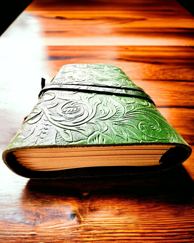 Taccuino Premium in Pelle "Eleganza della Natura" - 200 pagine, 120g, notes, album da disegno, 2 colori a scelta, personalizzazione con incisione