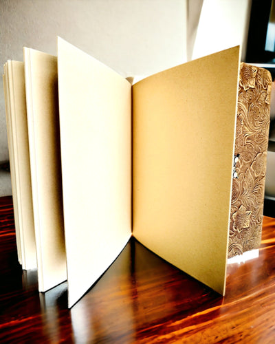 Taccuino Retrò di Lusso con Copertina in Pelle - "Vintage Elegance", 480 pagine, possibilità di personalizzazione con incisione