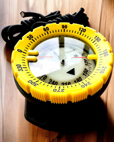 Bussola da immersione AquaGuide - bussola impermeabile con funzione di luminescenza e cinturino flessibile, possibilità di personalizzazione