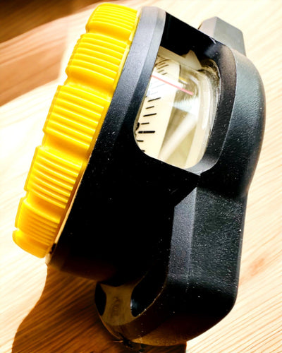 Bussola da immersione AquaGuide - bussola impermeabile con funzione di luminescenza e cinturino flessibile, possibilità di personalizzazione