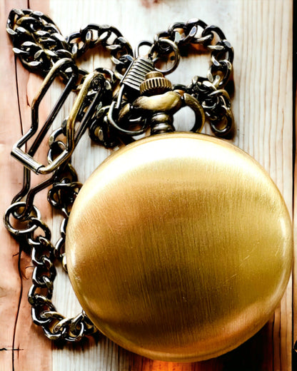Orologio da tasca classico "Vintage Elegance", colore oro, possibilità di personalizzazione con incisione
