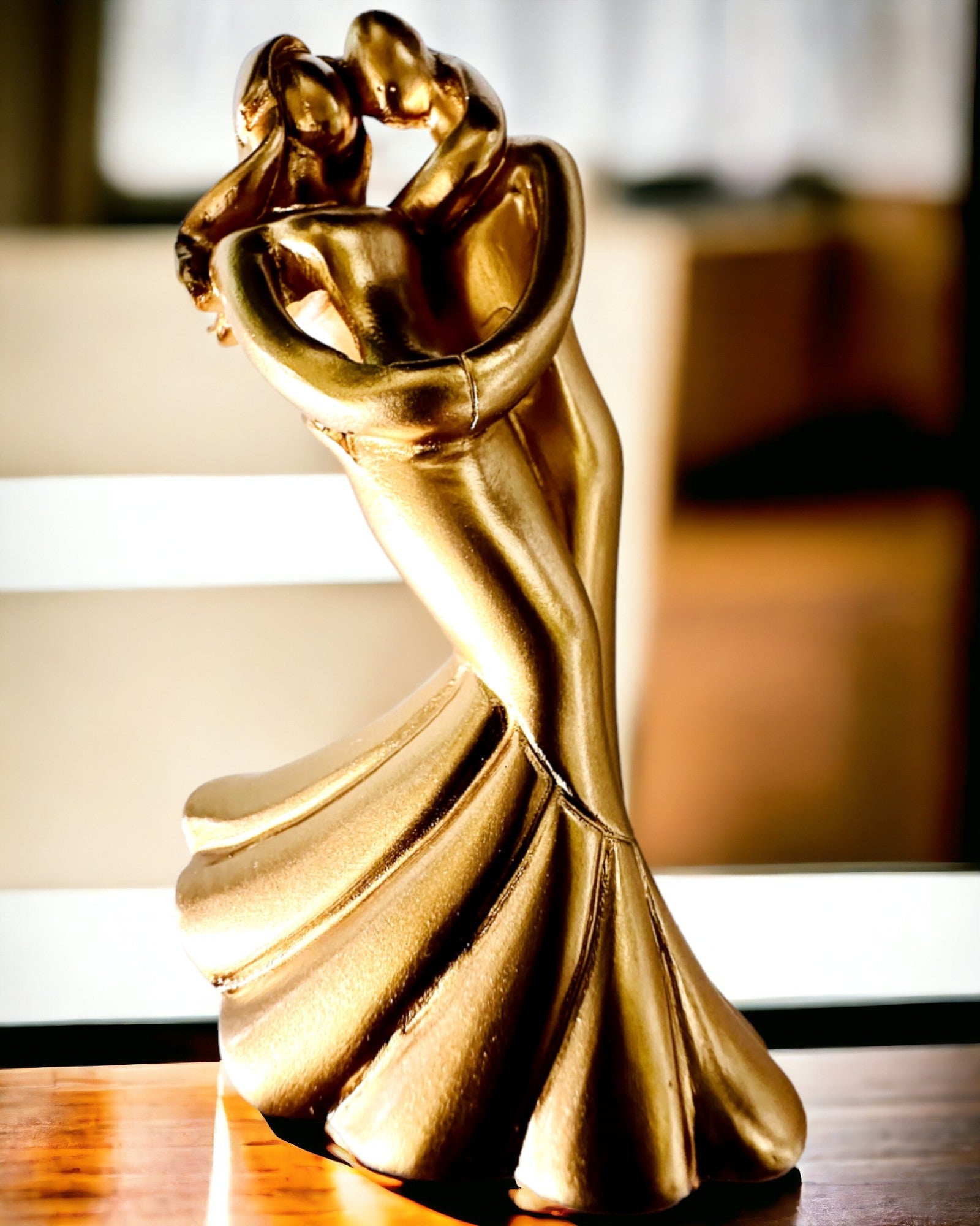 Złoty Taniec Miłości - Piccola Statua Decorativa con Opzione di Incisione