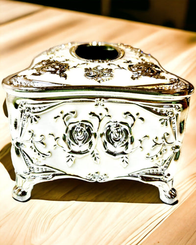 Scatola per Fazzoletti con Motivo a Rilievo di Rosa - Elegante Accessorio per Interni, bianco