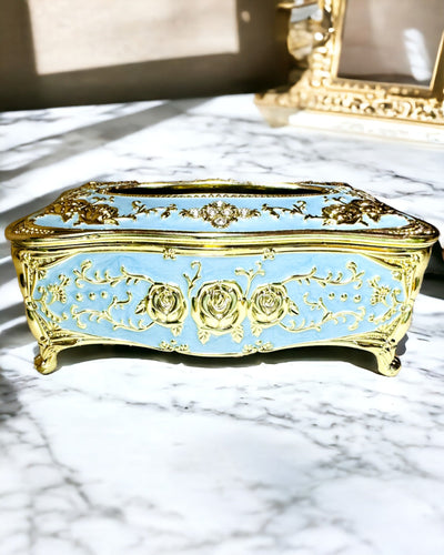 Scatola di Lusso per Fazzoletti con Motivo a Rilievo di Rose e Maniglie Eleganti