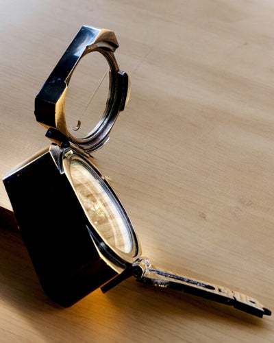 Bussola solida e premium da Capitano "Navigator" - con opzione di personalizzazione tramite incisione