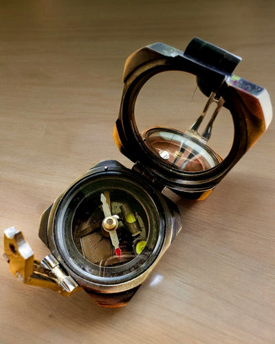 Bussola solida e premium da Capitano "Navigator" - con opzione di personalizzazione tramite incisione