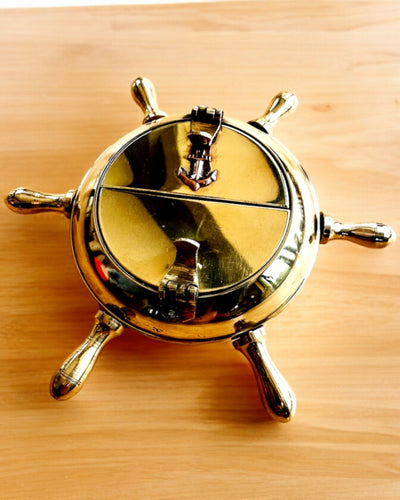 "Posacenere in Ottone da Capitano - opzione di personalizzazione per regalo con incisione, fatto a mano"