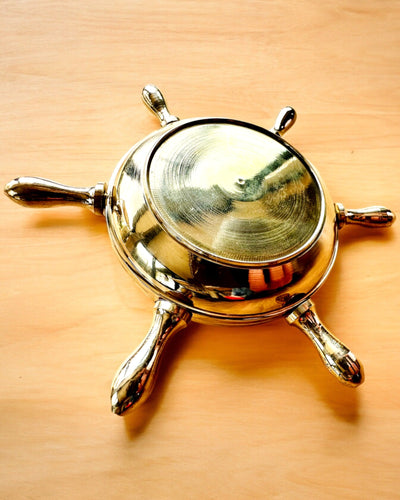 "Posacenere in Ottone da Capitano - opzione di personalizzazione per regalo con incisione, fatto a mano"