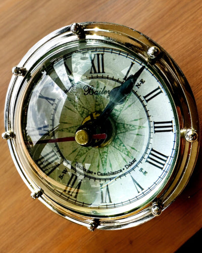 Bailey Compass Clock - Elegante Orologio con motivo Bussola con Possibilità di Incisione
