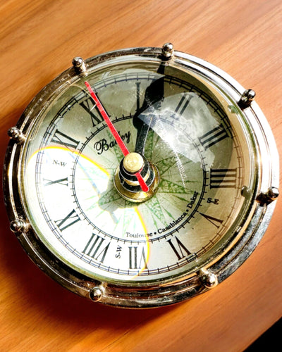 Bailey Compass Clock - Elegante Orologio con motivo Bussola con Possibilità di Incisione